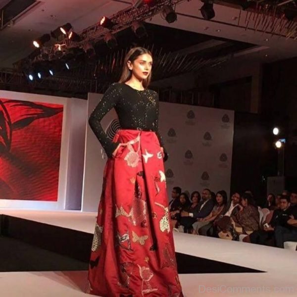 Aditi Rao Hydari On Ramp Image-DC108