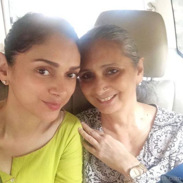 Aditi Rao Hydari With Her Mom-DC149