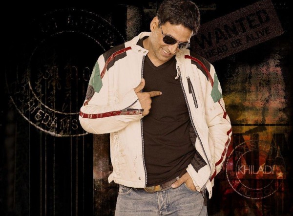 Akshay Kumar Giving A Excellent Pose