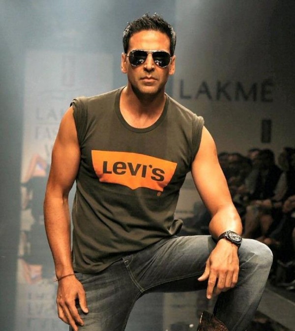 Akshay Kumar Giving A Pose