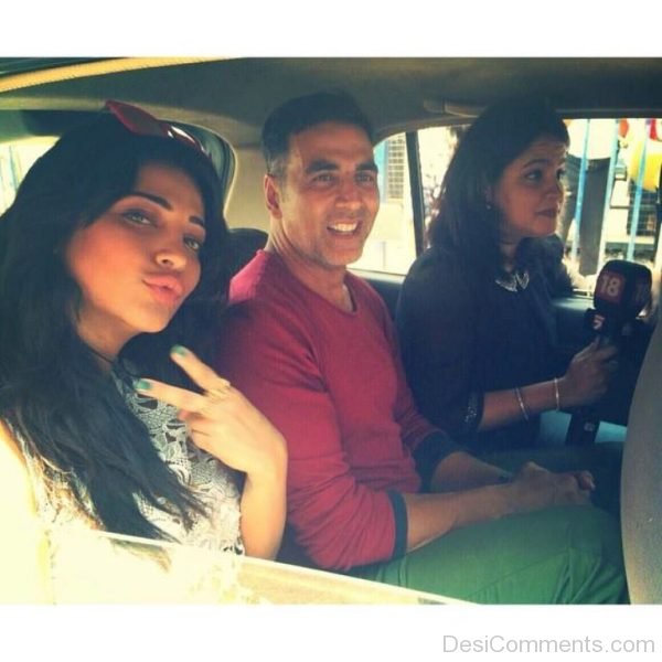 Akshay Kumar In Car