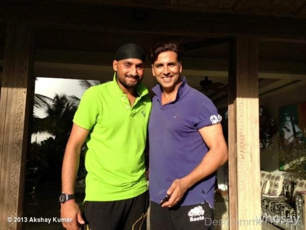 Akshay Kumar With Harbhajan Singh-DC66