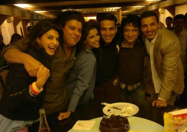 Akshay Kumar With Housefull 2 Team-DC74