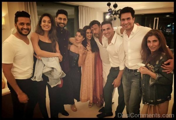 Akshay Kumar With Other Star Cast