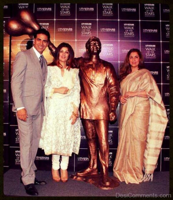 Akshay Kumar With Wife And Mother in Law