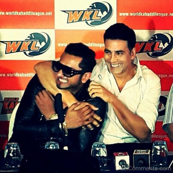 Akshay Kumar With Yo Yo Honey Singh