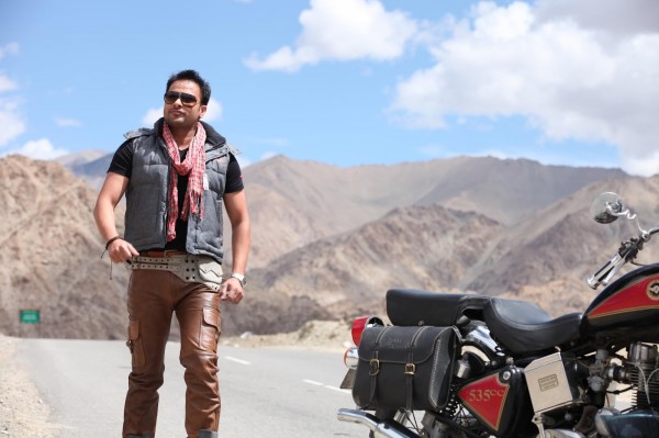 Amrinder gill during a movie scene