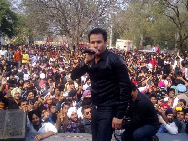 Amrinder gill during stage show
