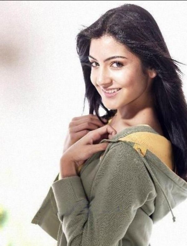 Anushka Sharma Gorgeous (7)