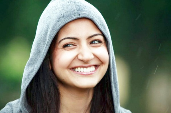 Anushka Sharma Looking Cute 