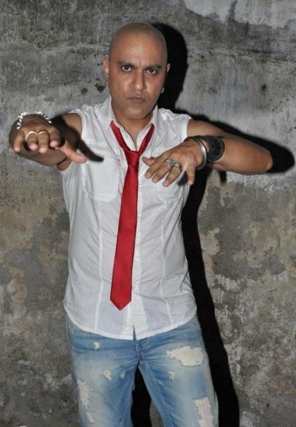 Baba Sehgal Good Looking Pose