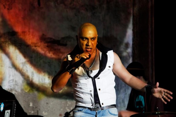 Baba Sehgal With Mike