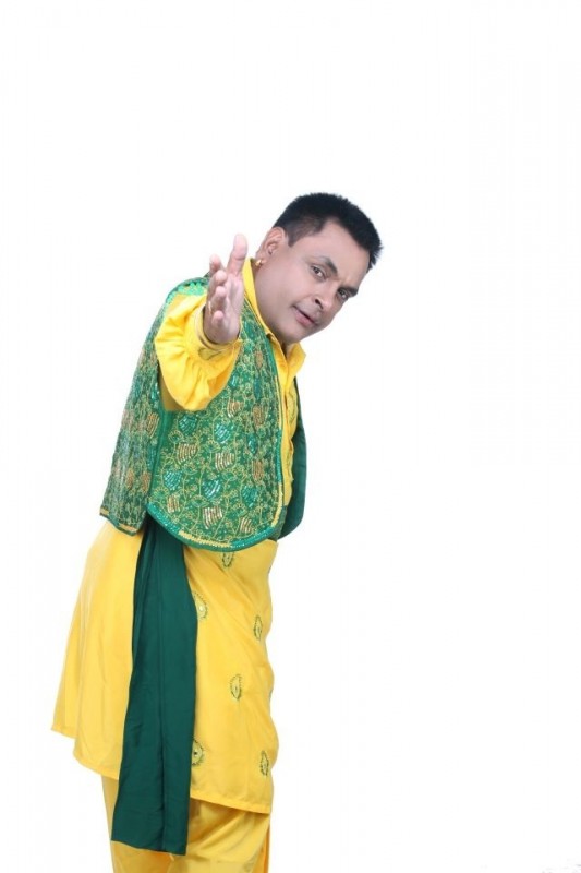 Babu Chandigarhia In Bhangra Style Pose