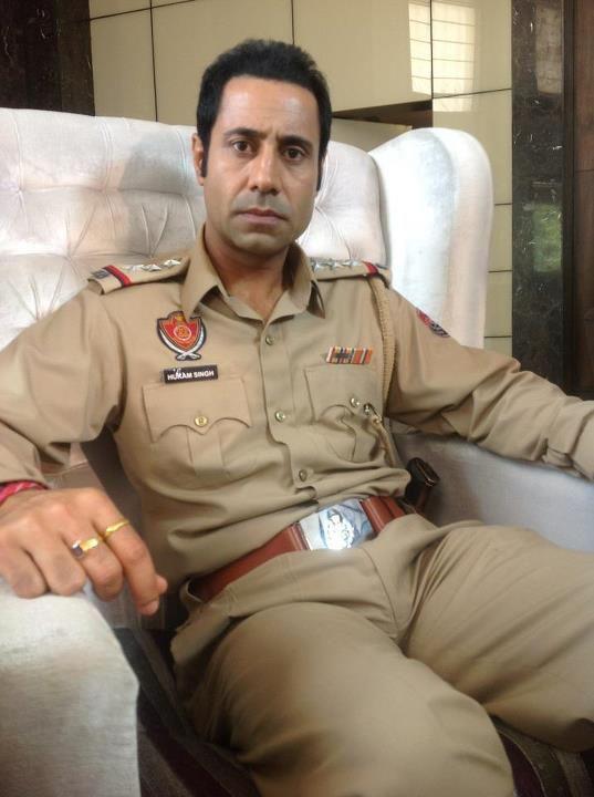 Binnu Dhillon In  Police Inspector Uniform