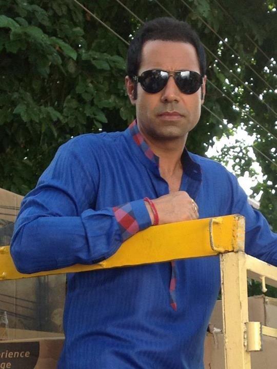 Binnu Dhillon Wearing Sunglasses