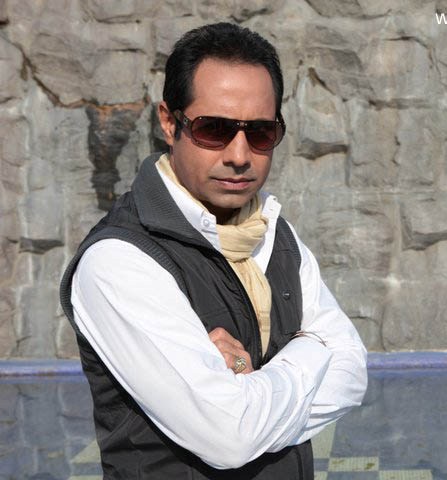 Binnu Dhillon Wearing Sunglasses