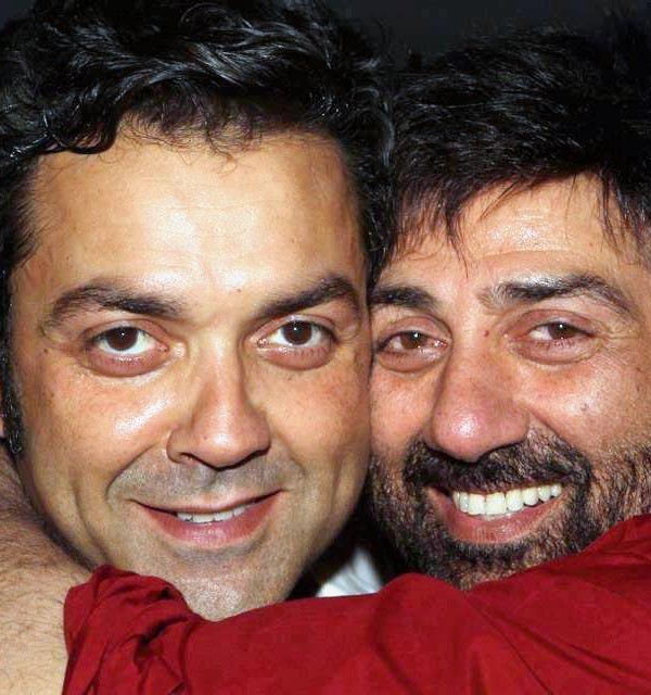 Bobby Deol With Brother Sunny Deol