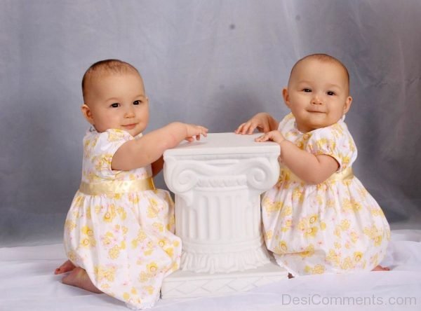 Cute Twin Baby Sisters-DC07