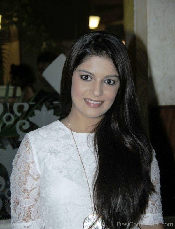 Pooja Gaur Looking Gorgeous