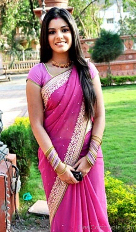 DC125-Pooja Gaur- TV Serial Actor - khatron ke khiladi season 5