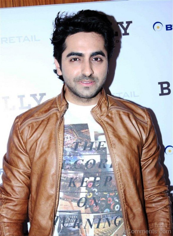 Dc02-Ayushmann Khurrana Looking Smart