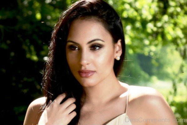 Dc99Deana Uppal  - TV Serial - Khatron Ke Khiladi (season 5)