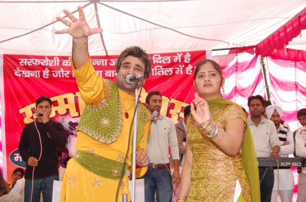 Dharampreet Performing A Stage Show