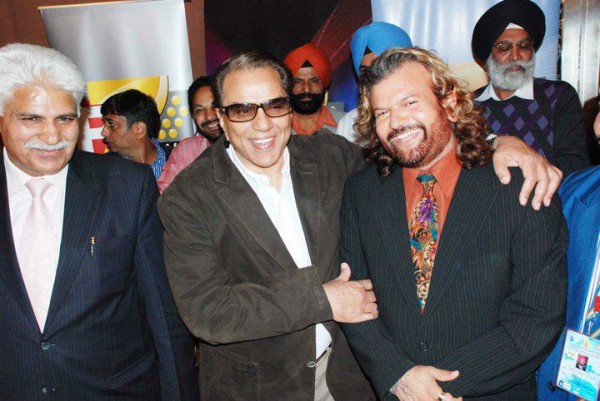 Dharmendra Deol And Hans Raj Hans