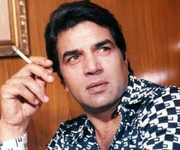 Dharmendra Deol Smoking