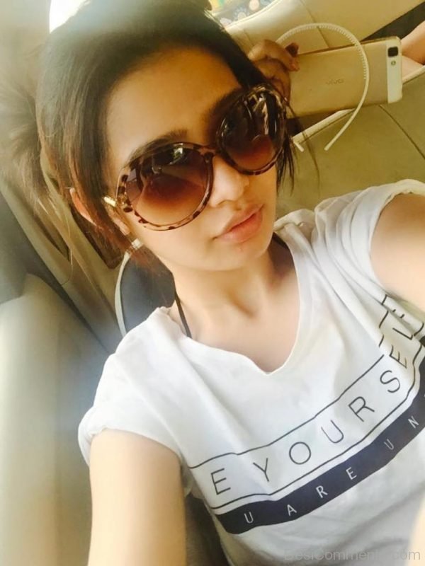 Ena Saha In White T-Shirt-DC223