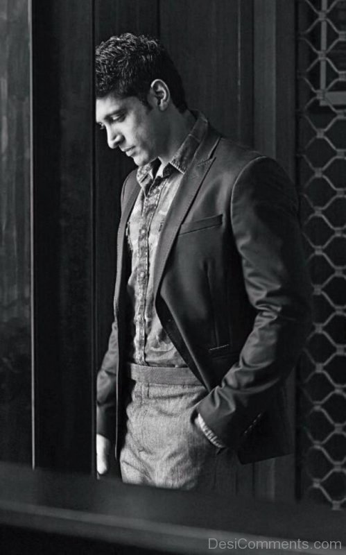 Farhan Akhtar Looking Smart