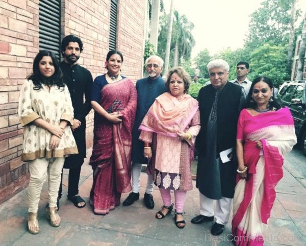 Farhan Akhtar With His Family Image