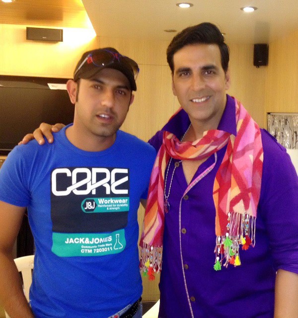 Gippy Grewal And Akshay Kumar