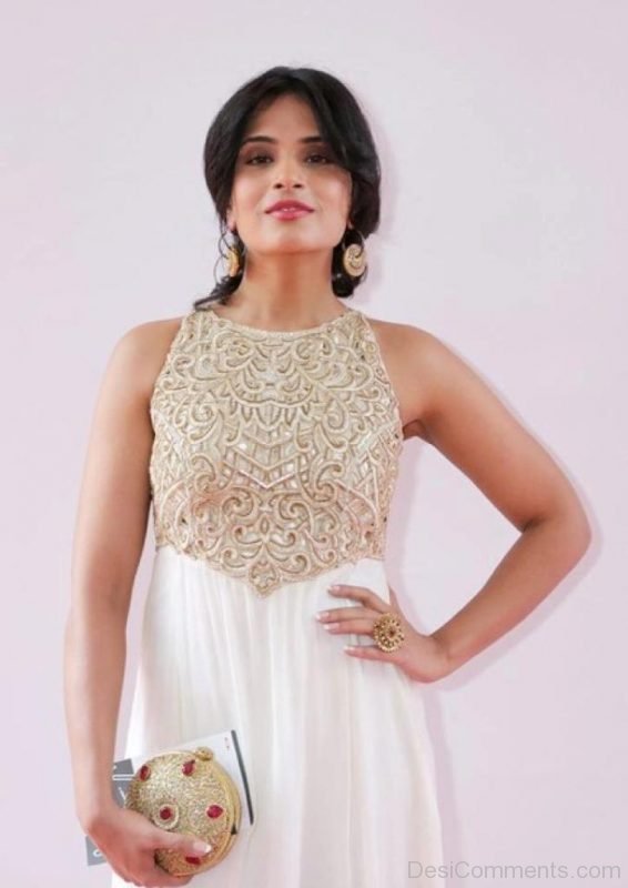 Gorgeous Actress Richa Chadda Image-DC014