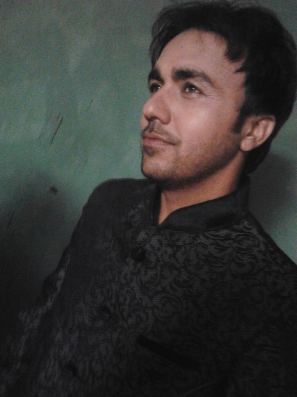 Gurvinder Brar Looking Good DesiComments
