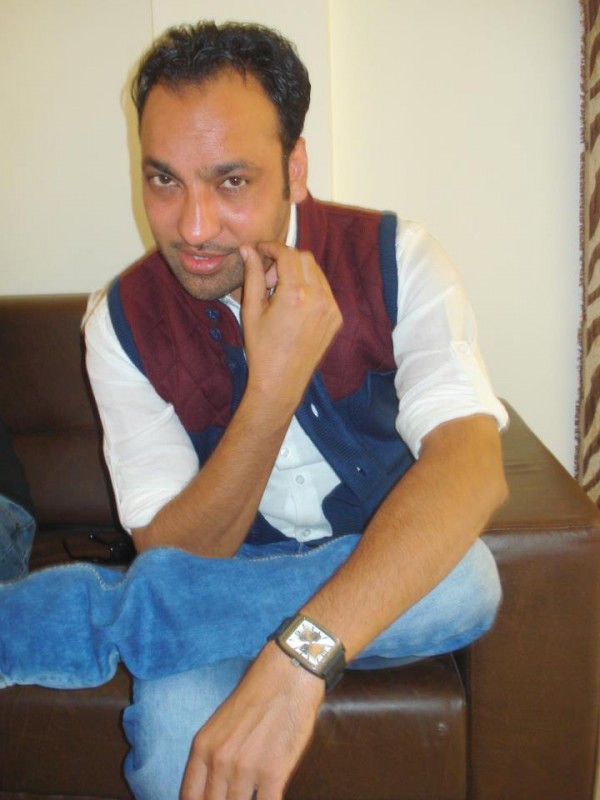 Harjeet Harman Looking Smart