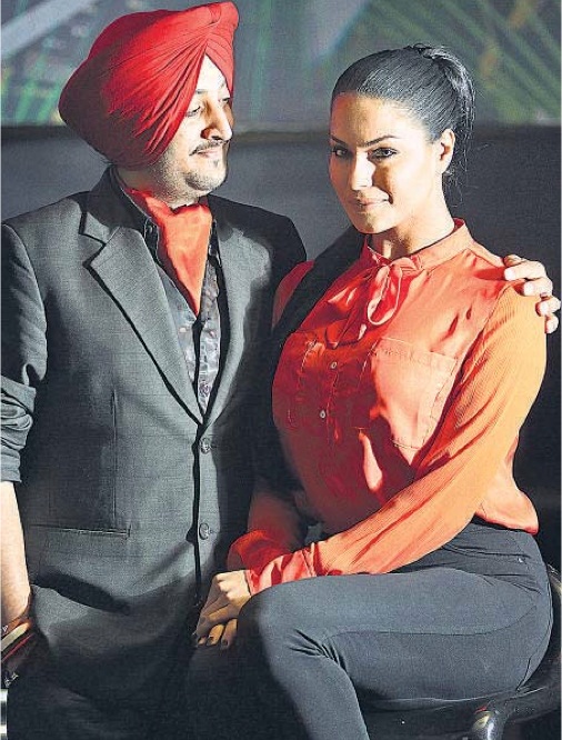 Inderjit Nikku And Veena Malik