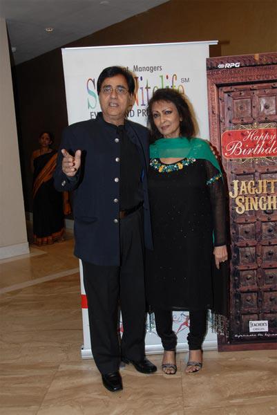Jagjit Singh With Wife