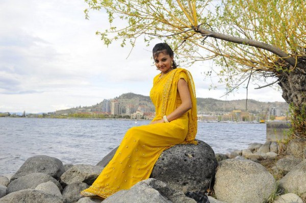 Jasmin Jassi In Yellow Sari