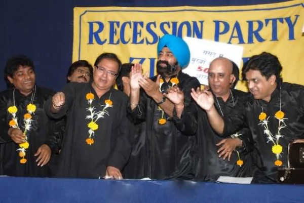 Jaspal Bhatti And Other Comedians Protesting Against Recession