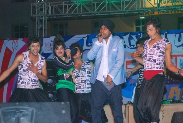 Jassi Sidhu During Stage Show