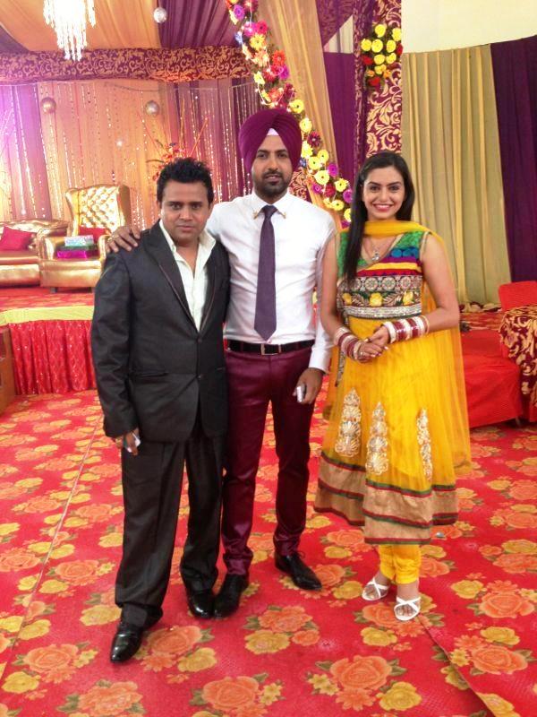 Karmjit Anmol, Gippy Grewal,Nisha Bano