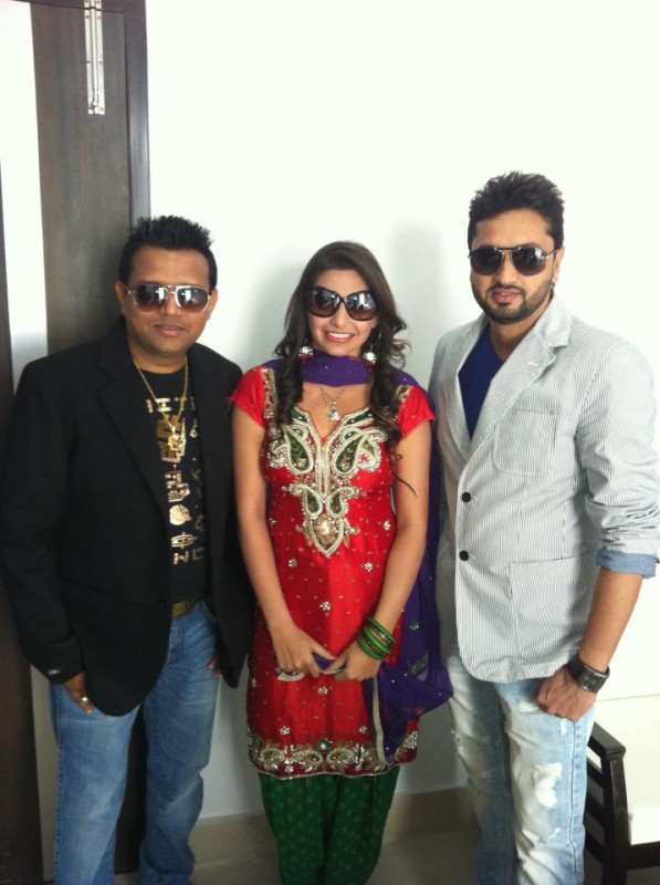 Karmjit Anmol,Nisha Bano,Roshan prince