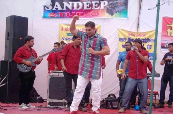 Ks Makhan Performing A Stage Show