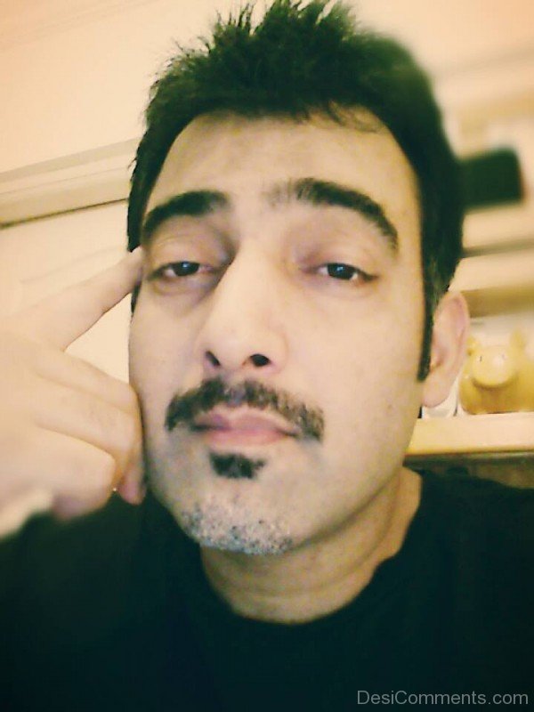 Manav Vij Face Closeup Image