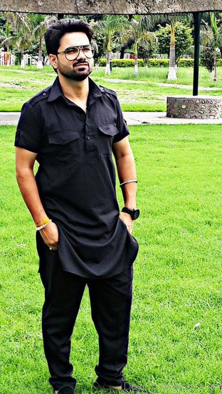 Mandeep Mithi Wearing Black Kurta Pajama