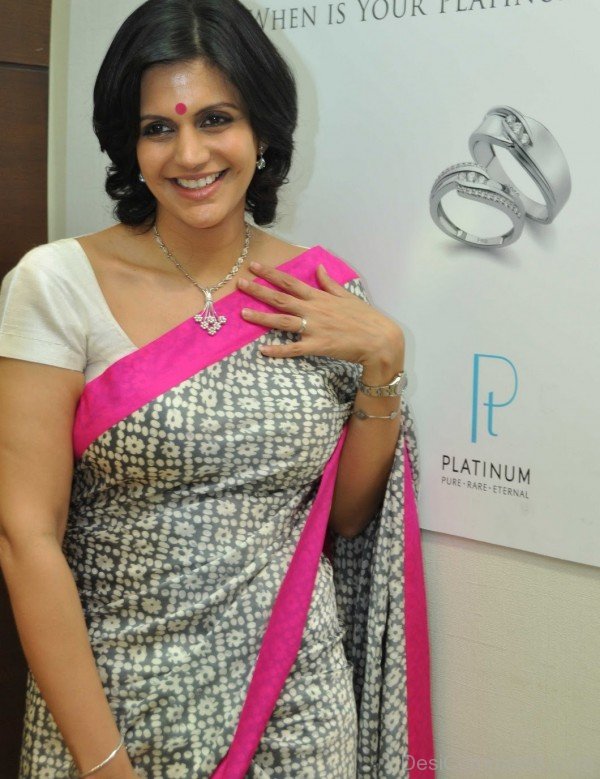 Mandira Bedi Looking CUte