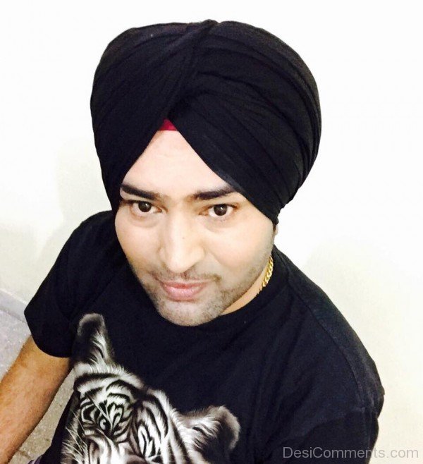 Mangi Mahal In Black Turban