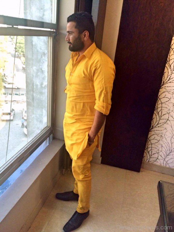 Maninder Batth In Yellow Kurta Pajama