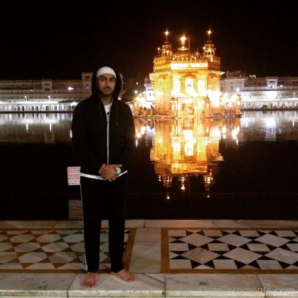 Maninder Kailey At Golden Temple